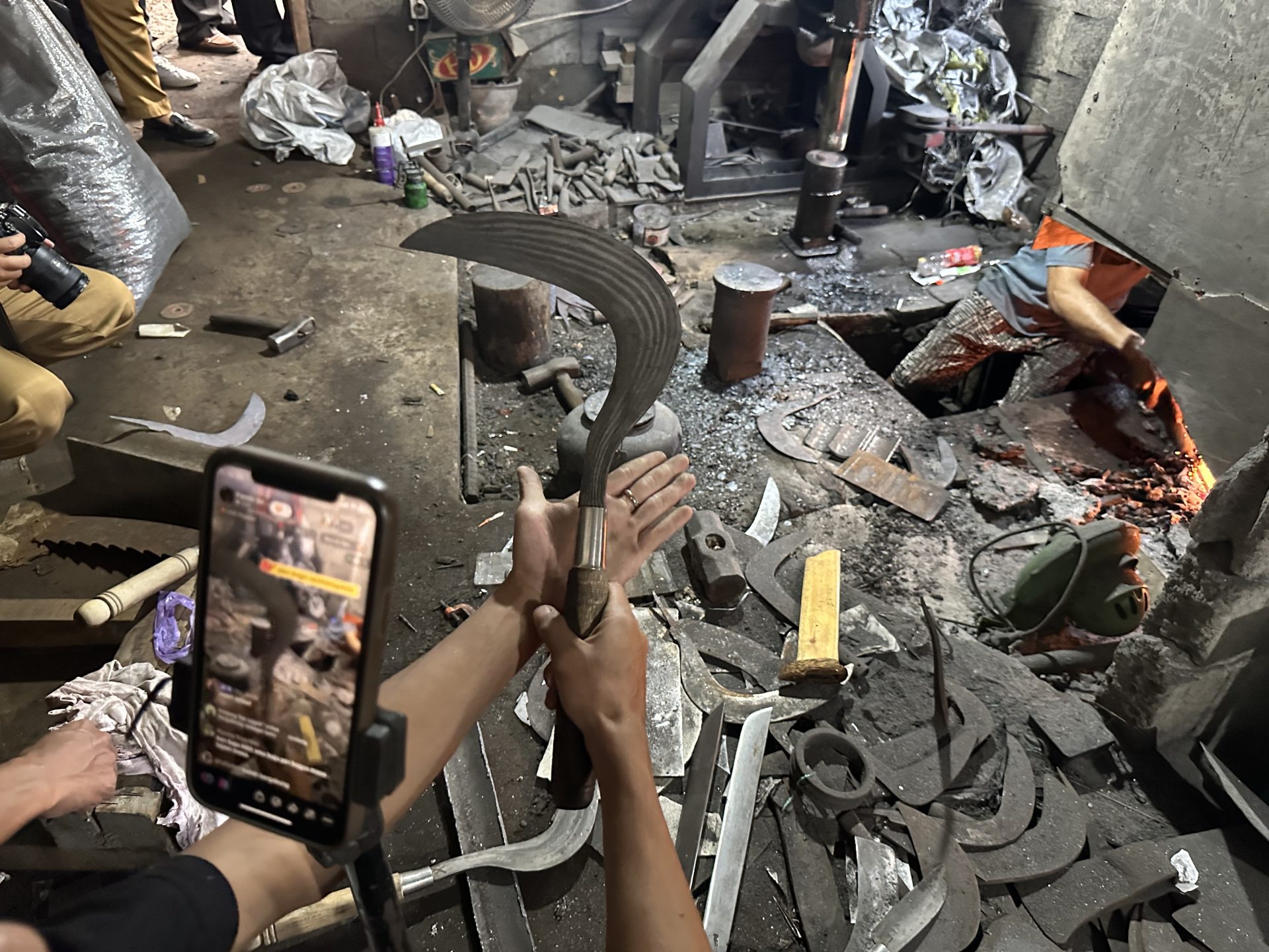 Pandai Besi Dalangan, Alat Pertanian Wonosobo, Kertek Wonosobo, UMKM Wonosobo, Perkakas Tani, Budaya Wonosobo, Berita Wonosobo