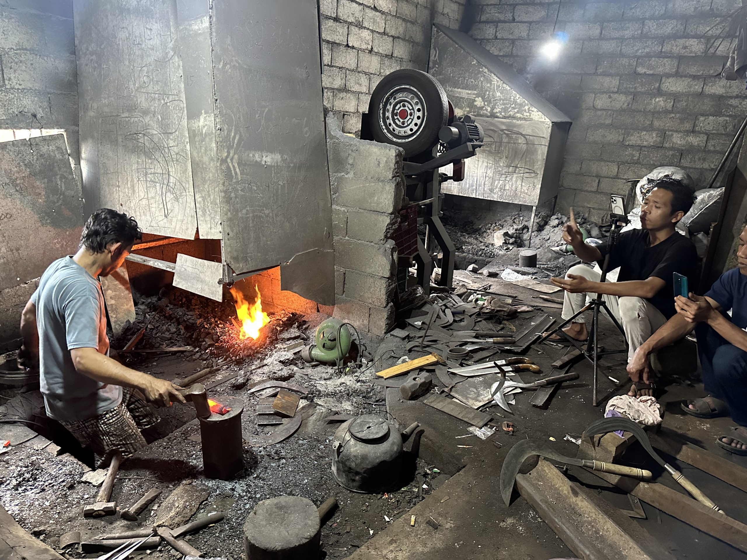 Pandai Besi Dalangan, Alat Pertanian Wonosobo, Kertek Wonosobo, UMKM Wonosobo, Perkakas Tani, Budaya Wonosobo, Berita Wonosobo