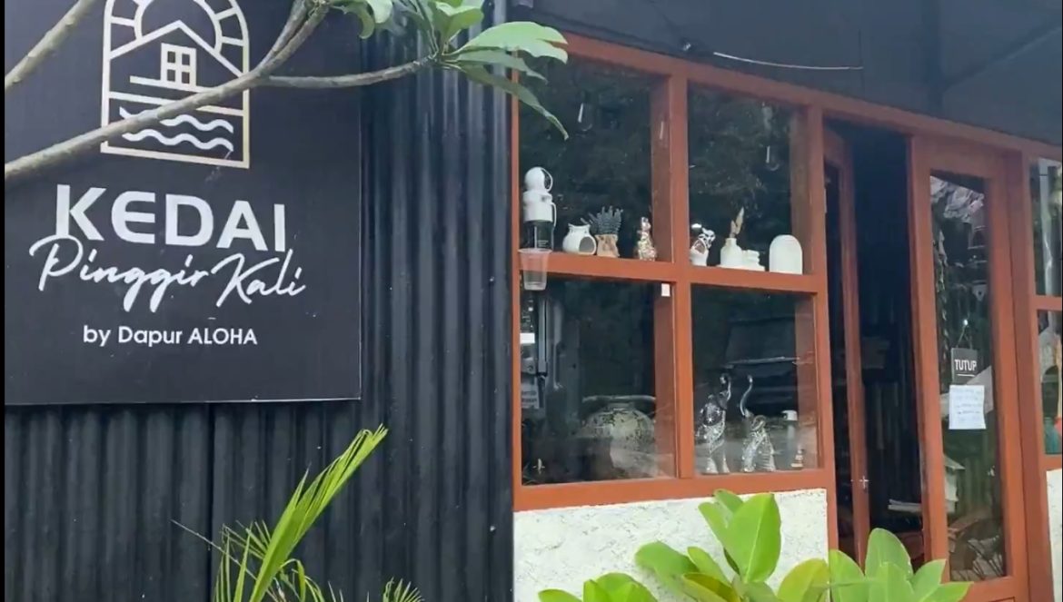 Kedai Pinggir Kali, Kuliner Wonosobo, Tempat Makan Estetik, Timlo Solo, Dimsum Premium, Wisata Kuliner, Pagerkukuh, Info Wonosobo, Kedai Pinggir Kali Wonosobo