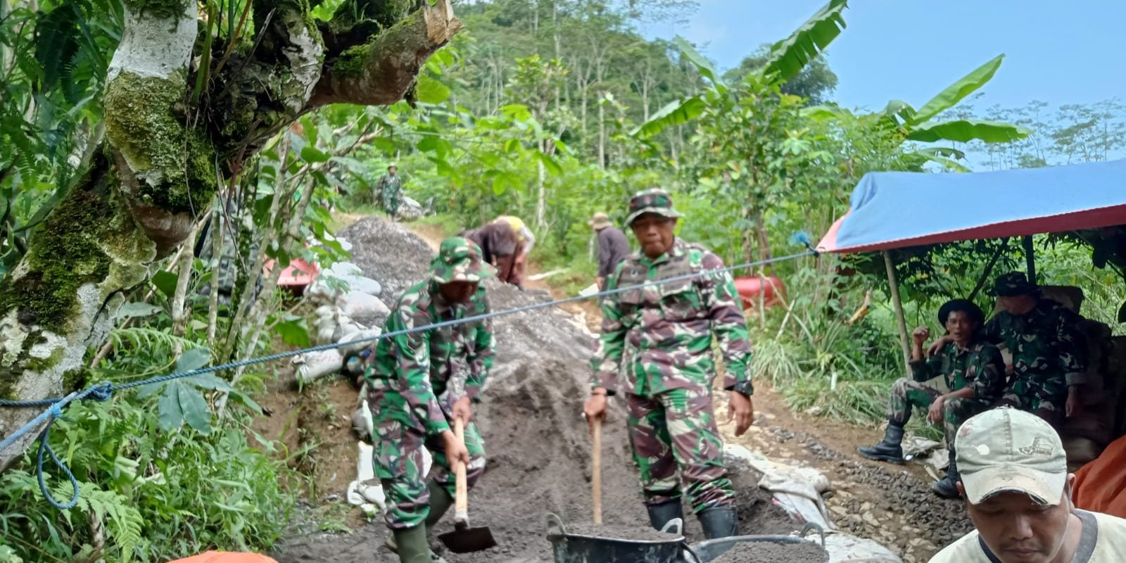 Jembatan Garuda Wonosobo, Desa Wonoroto, Koramil 02 Watumalang, akses jalan desa, infrastruktur jembatan gantung