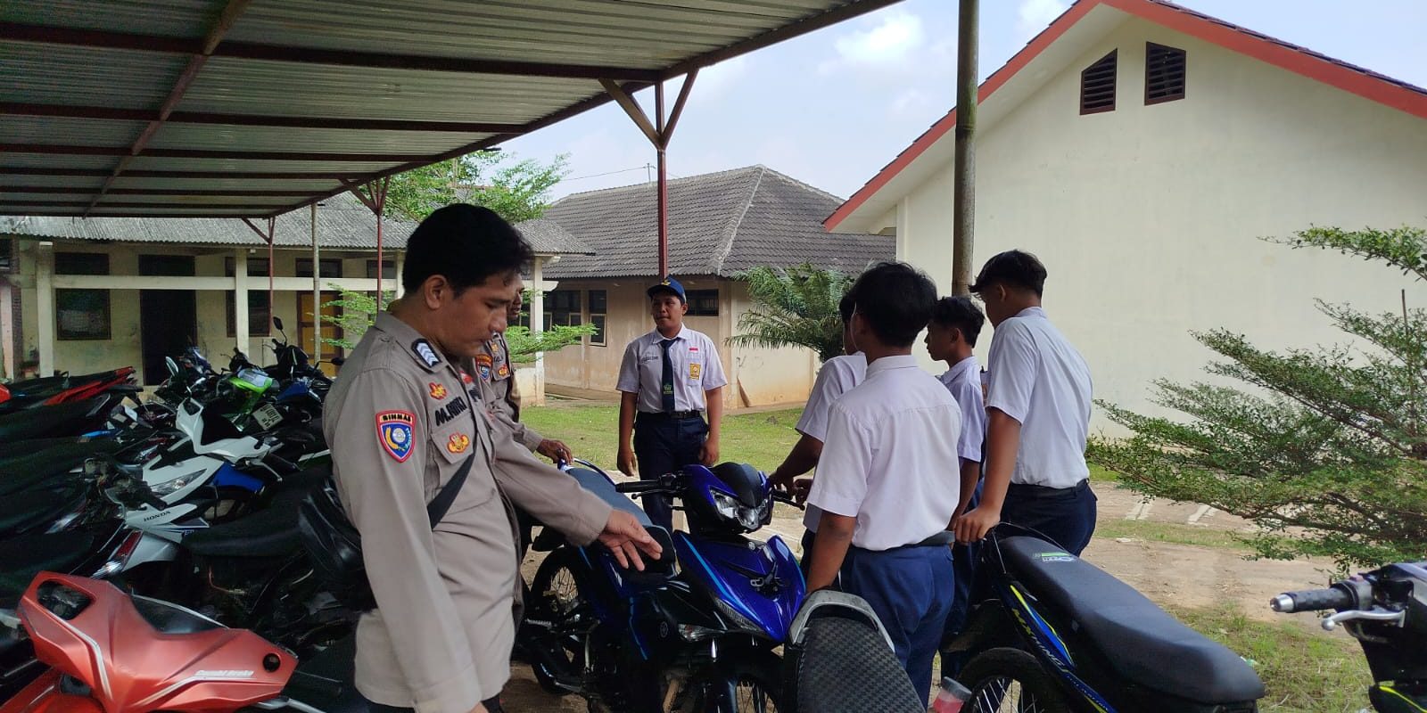 Polsek Wadaslintang, SMPN 4 Wadaslintang, knalpot brong, ketertiban masyarakat, edukasi lalu lintas