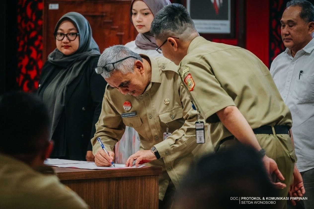 pengadaan e-katalog wonosobo, kertas hvs pemkab wonosobo, efisiensi apbd wonosobo, one andang wardoyo, berita kedu jawa tengah