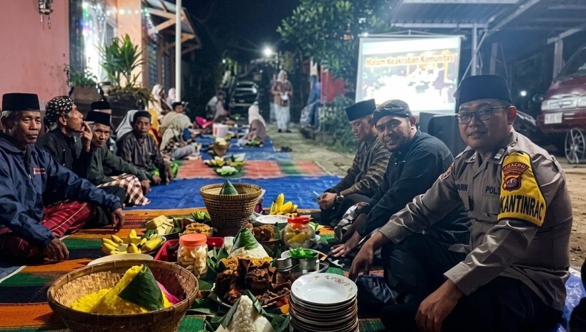 1 Muharam 1448 H, Bhabinkamtibmas Polsek Selomerto, tradisi Desa Plobangan, kamtibmas Jawa Tengah, kearifan lokal Kedu
