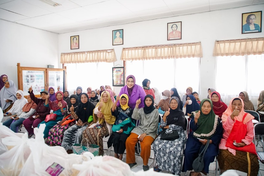 GOW Wonosobo, pemberdayaan perempuan, Maya Rosida, kesejahteraan sosial, bantuan sembako, pasca pandemi, peran organisasi wanita, ketahanan keluarga