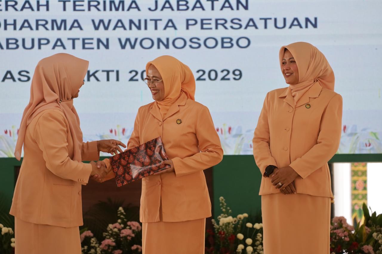 Dharma Wanita Persatuan, DWP Kabupaten Wonosobo, Pemberdayaan Perempuan, Keluarga ASN, Peran Istri ASN, Penurunan Stunting, Afif Nurhidayat, Gaya Hidup Sederhana